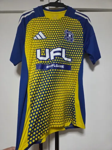 camisa hashtag united 2024-25 home #13