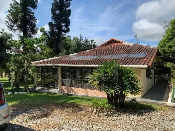 BELÍSSIMA CHACARA A VENDA - MOBILIADA