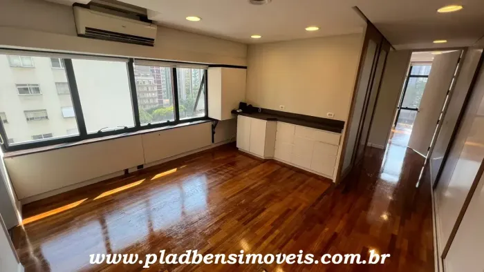 Conjunto comercial de 62m2 localizado no bairro Jardins