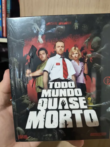 Todo Mundo Quase Morto