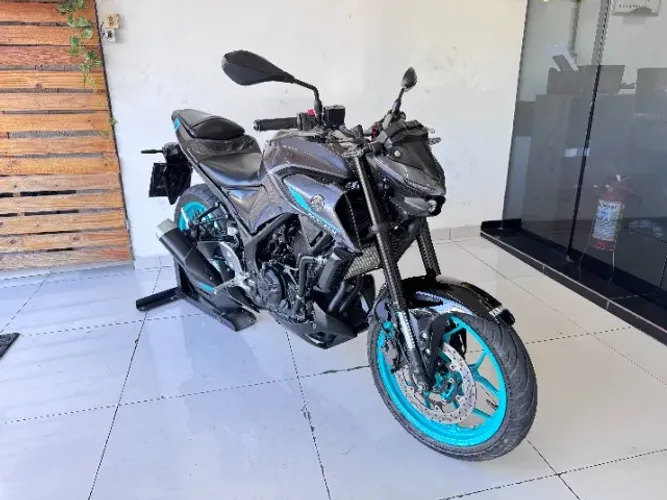 YAMAHA MT03 2025 CINZA COM APENAS 13.000KM!!