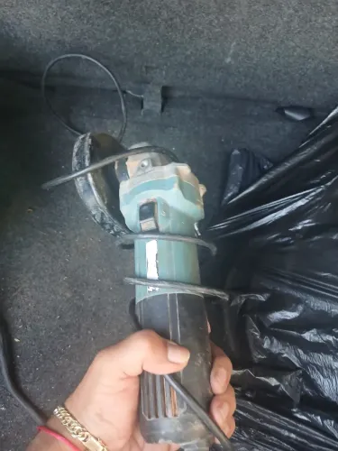 Lixadeira profissional makita ótimo eatado.... 