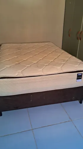 Cama box casal e colchão em molas ensacadas