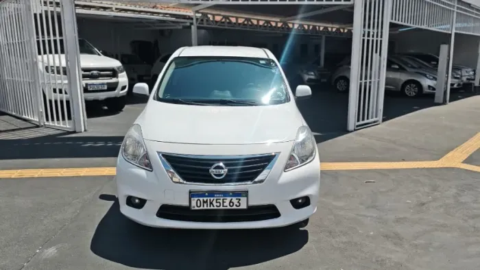 Nissan Versa SL 1.6 16V Flex Fuel 4P Mec. 2014