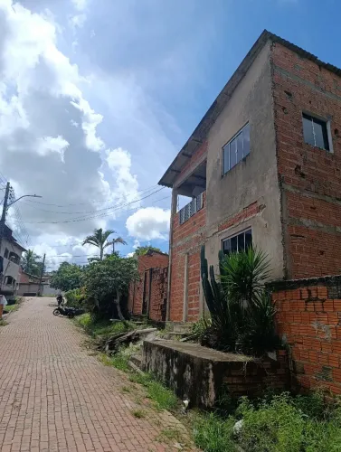 Vendo Duas casas/apartamentos