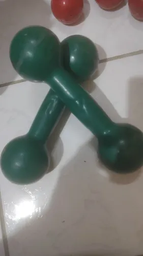 Par de Halteres 4 kg Emborrachados Bola Verde - Seminovo