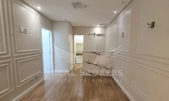 Sala Comercial à Venda com 44m² 2 Banheiros e Copa- ideal para consultório de dentista em 