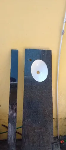 Pia para banheiro com bancada de granito