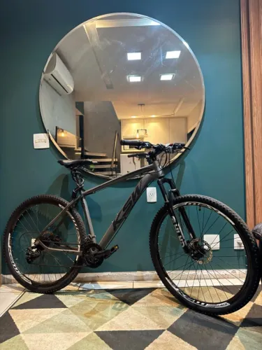 Bicicleta MTB Aro 29 KSW Xlt Alumínio 21 Marchas Câmbio Shimano Tourney Freio a Disco