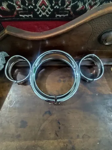 Aro cromado de faróis motocicleta Harley 