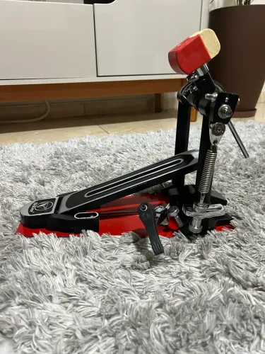 Pedal bumbo bateria Torelli Bauer bpd50