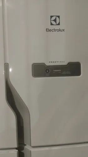 Vendo uma geladeira 