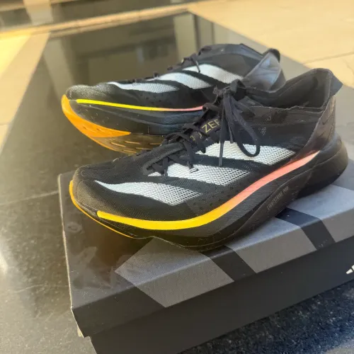 Vendo ADIZERO ADIOS PRO 3 