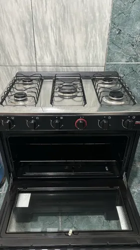 Vendo fogão 5 bocas elétrico com 2 meses de uso e incluso nota fiscal