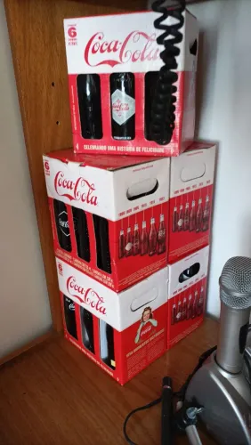 Kit retro Coca Cola. 190,00 pack com 6 garrafas
