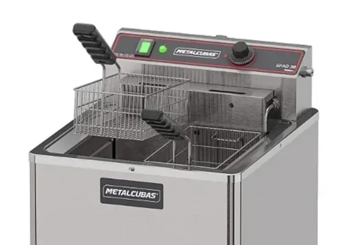 Fritadeira Elétrica Inox Pedestal Água e Óleo Metalcubas 30L GFAO 30 P 8000W