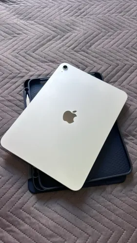 iPad 11 A16