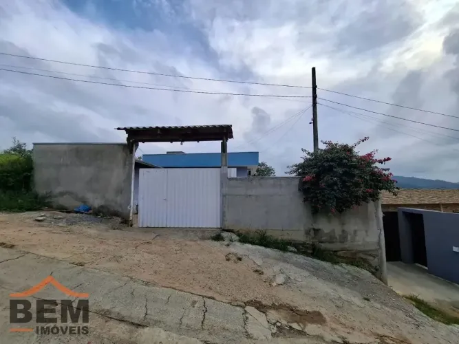 Casa à Venda Próximo ao Condomínio Caledônia | Camboriú/SC