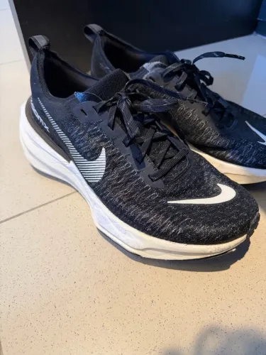 Tênis corrida Nike Invincible - Excelente estado