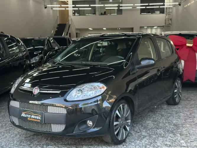 Fiat Palio Attractive 1.0 EVO Fire Flex 8V 5P 2012