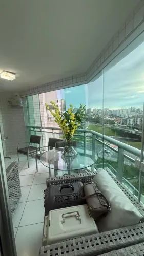 APARTAMENTO A VENDA COM 146M2, 3 SUITES, PONTA DO FAROL, PROXIMO A PRAIA