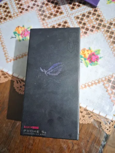 ROG PHONE 5s celular gamer
