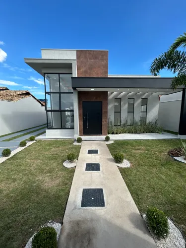 Casa à venda na Rua Trinta e Dois, Jardim Atlântico Central (Itaipuaçu), Maricá - RJ