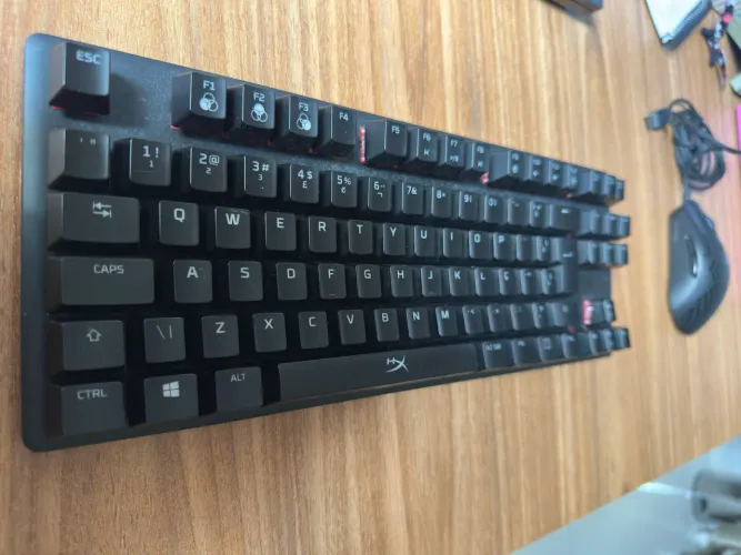 Teclado gamer Hyperx Alloy Origins Core