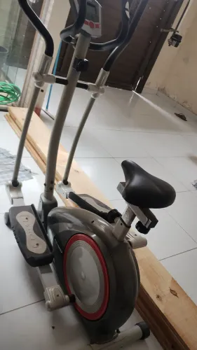 Elíptico e bicicleta semi profissional