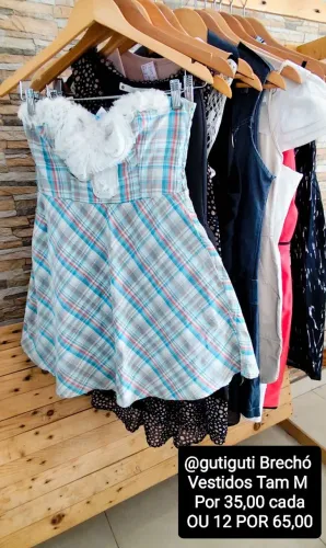 Brechó FEMININO 700 peças por 3.000,00