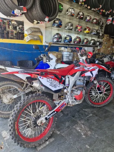 Moto de trilha CRF