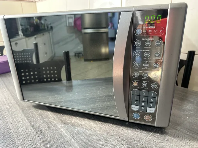 Microondas Eletrolux 31L espelhado inox 
