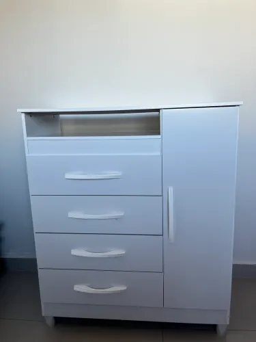 Vende-se cômoda infantil 