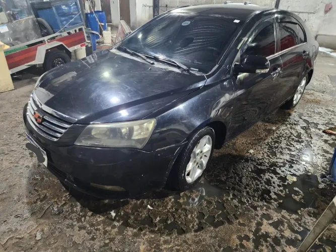 Geely EC7 1.8 16V 130cv 4P Mec. 2014