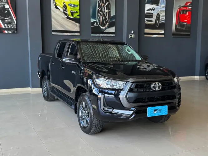 Toyota Hilux CD SR 4X4 2.8 TDI Diesel Aut. 2025