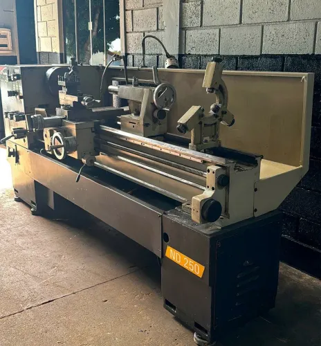 Torno Mecânico ND 250 Nodus
