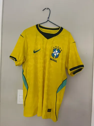 CAMISA BRASIL 2026 - NIKE AMARELA