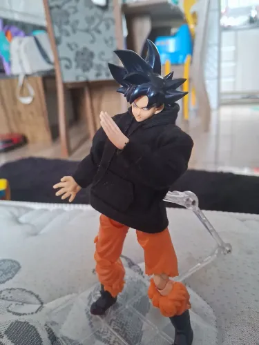 Goku instinto superior custom sh figuarts bootleg 