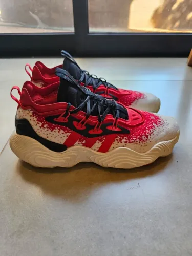 Tenis Adidas Trae Young 3