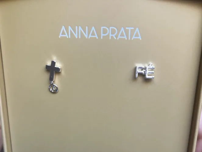 Brinco de prata mil