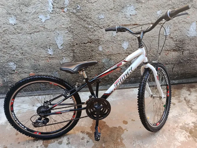 Vendo Bicicleta Track&Bikes Aro 24