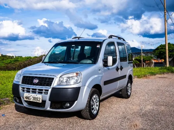 Fiat Doblo HLX 1.8 MPI Flex 5P 2011
