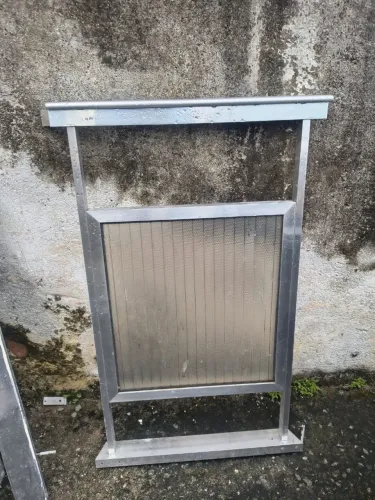 Vendo corrimão de alumínio