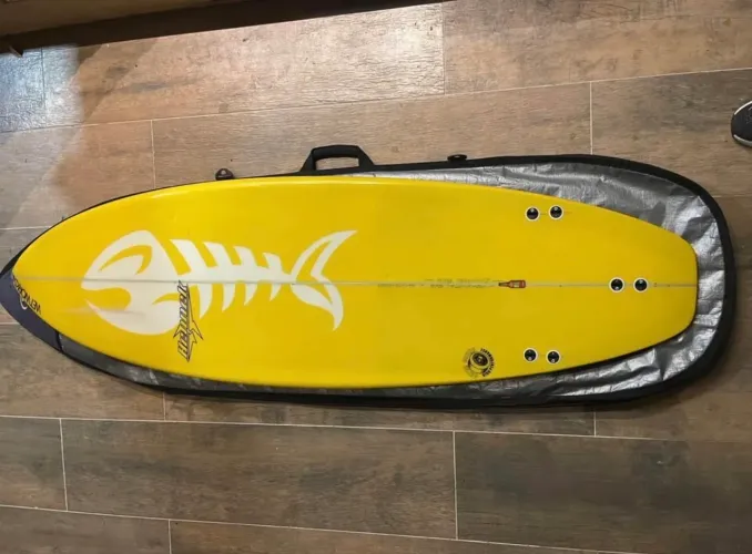 Prancha de surfe 6.3 - 40L Wetworks (Hennek) + Quilhas