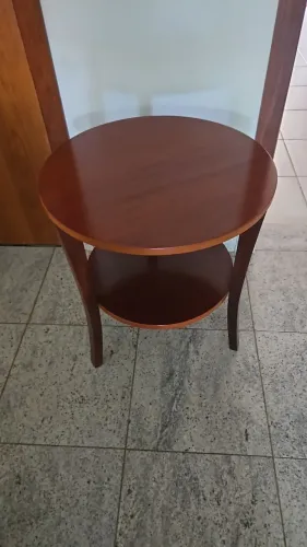 Duas peças da marca de móveis mailine, impecável. Limpeza só c/pano úmido.