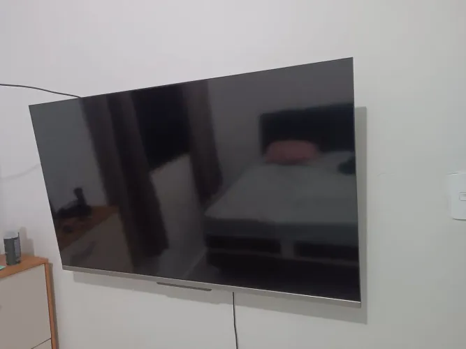 Vendo tv tcl muito conservada original