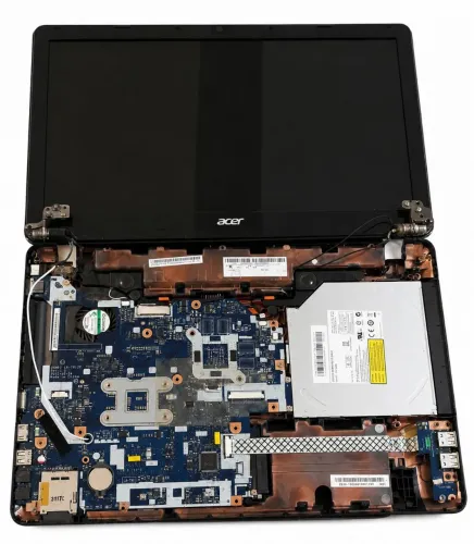 Acer desmontado