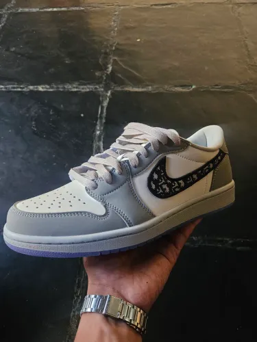 Tênis Nike Air Jordan 1