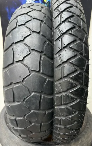 PAR DE MICHELIN ANAKEE ADVENTURE PARA HONDA ÁFRICA TWIN E KTM 990 em com estado