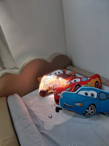 Cama infantil montessoriana